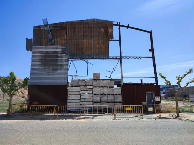 Subasta de nave industrial en Albelda el 23 de marzo de 2026