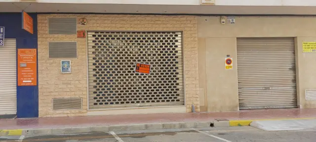 Subasta de local comercial en Guardamar Del Segura el 6 de abril de 2026