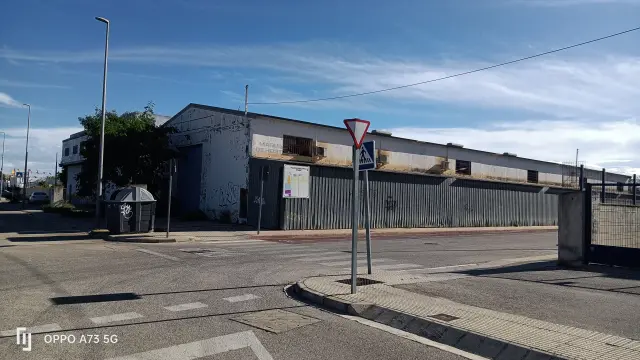 Subasta de nave industrial en Daimus el 20 de abril de 2026