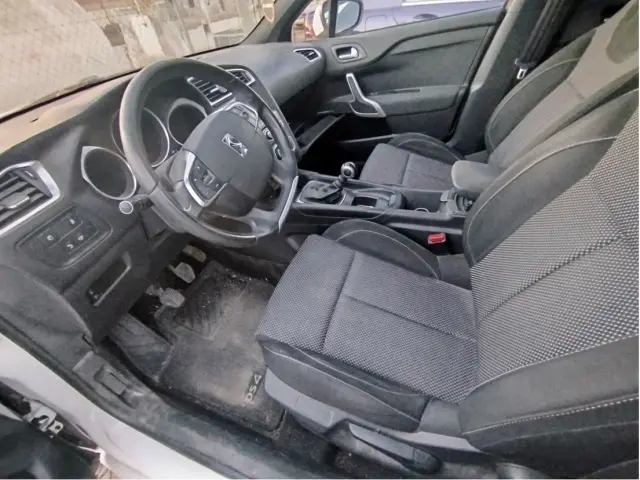 Subasta de turismos Nuevo Ds 4 Bluehdi 120 el 13 de abril de 2026