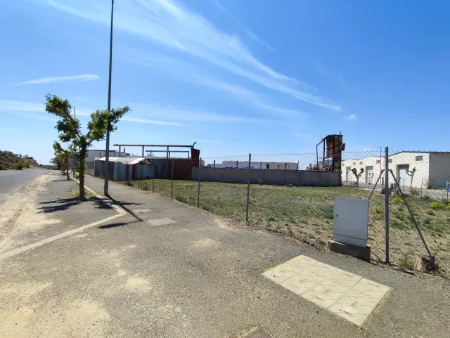 Subasta de nave industrial en Albelda el 23 de marzo de 2026