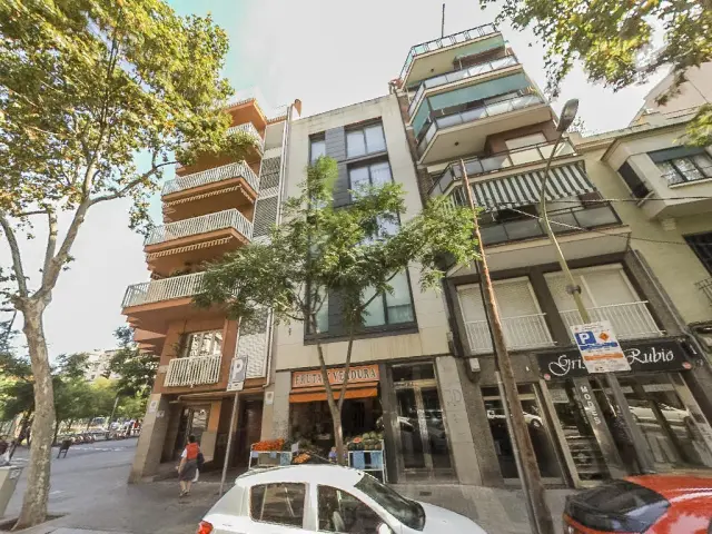 Subasta de local comercial en Barcelona el 20 de abril de 2026