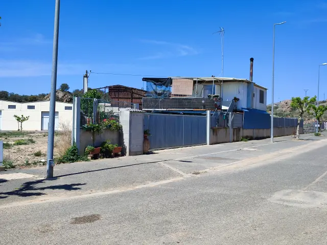 Subasta de nave industrial en Albelda el 23 de marzo de 2026