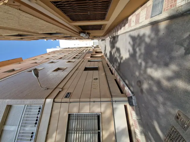 Subasta de garaje en Adra el 6 de abril de 2026