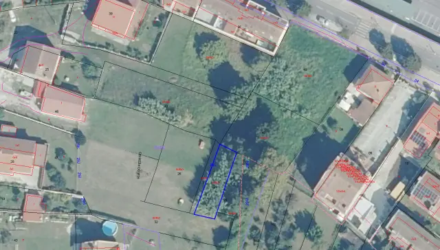 Subasta de solar en Pontevedra el 6 de abril de 2026