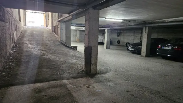 Subasta de garaje en Oviedo el 30 de marzo de 2026