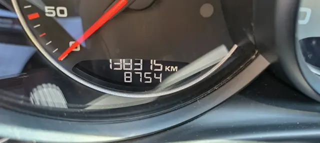 Subasta de turismos Porsche Panamera 4s el 6 de abril de 2026