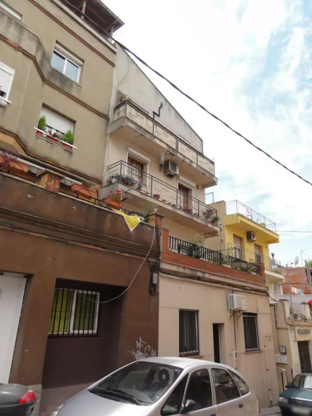 Subasta de local comercial en Montcada I Rexac el 13 de abril de 2026