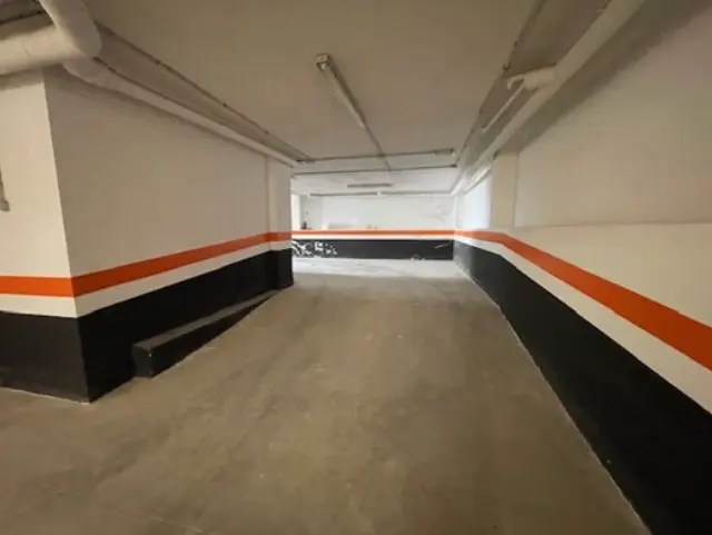 Subasta de garaje en Montroi-montroy el 30 de marzo de 2026