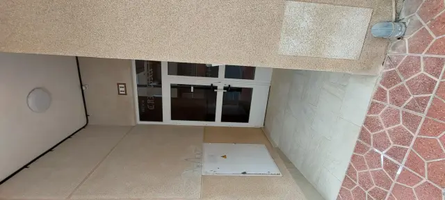 Subasta de local comercial en Guardamar Del Segura el 6 de abril de 2026