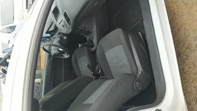 Subasta de turismos Ford Fiesta el 6 de abril de 2026