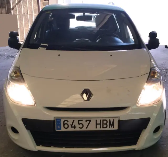 Subasta de turismos Renault Clio el 13 de abril de 2026