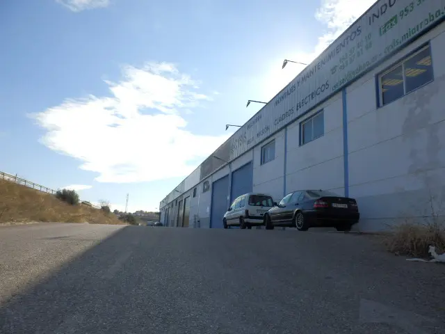 Subasta de nave industrial en Andujar el 13 de abril de 2026