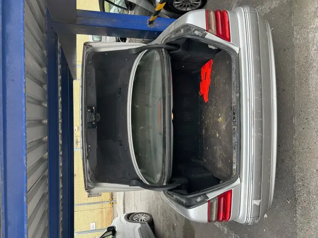 Subasta de turismos Mercedes E 270 el 20 de abril de 2026