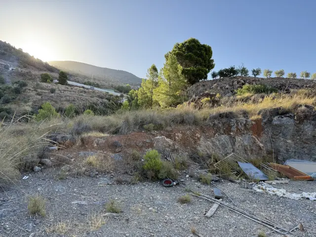 Subasta de solar en Velez De Benaudalla el 30 de marzo de 2026