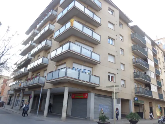 Subasta de local comercial en Salt el 30 de marzo de 2026