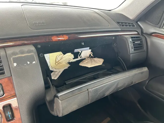 Subasta de turismos Mercedes E 270 el 20 de abril de 2026