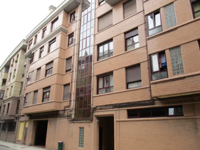 Subasta de vivienda en Oviedo el 13 de abril de 2026