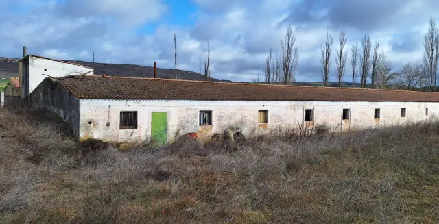Subasta de nave industrial en Cuellar el 23 de marzo de 2026