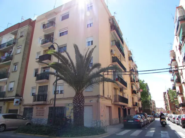 Subasta de local comercial en Quart De Poblet el 23 de marzo de 2026