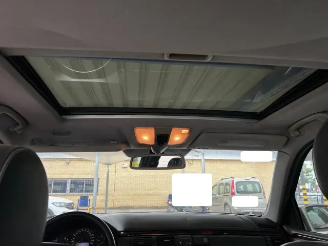 Subasta de turismos Mercedes E 270 el 20 de abril de 2026