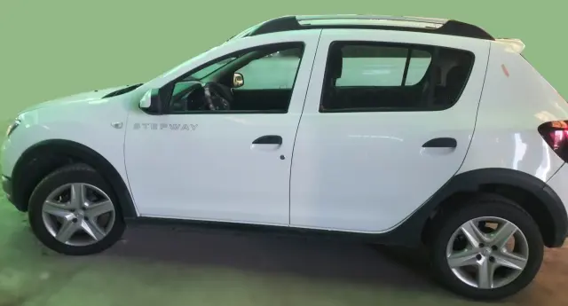 Subasta de turismos Dacia Sandero el 13 de abril de 2026