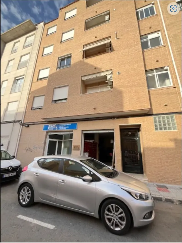 Subasta de local comercial en Ibi el 6 de abril de 2026