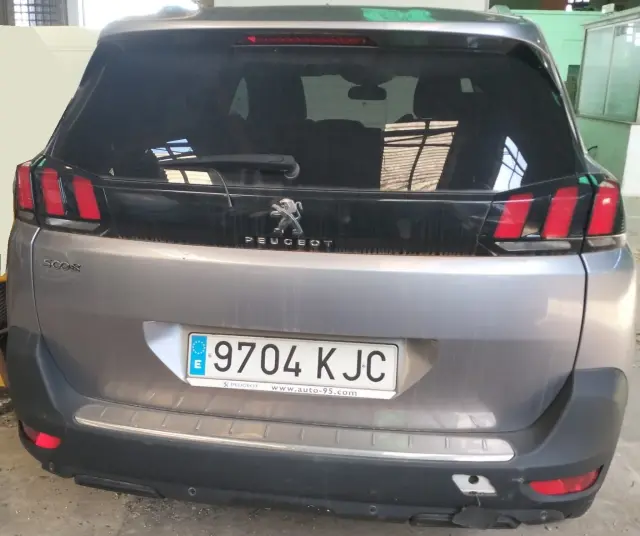 Subasta de turismos Peugeot N5008 Allure 1.5l Blue el 13 de abril de 2026