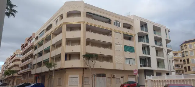 Subasta de local comercial en Guardamar Del Segura el 6 de abril de 2026