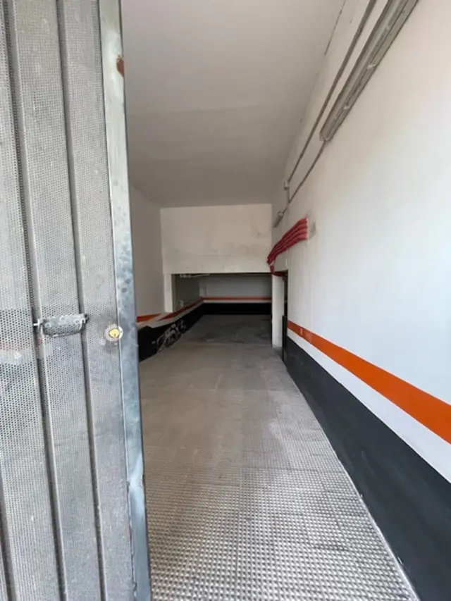 Subasta de garaje en Montroi-montroy el 30 de marzo de 2026