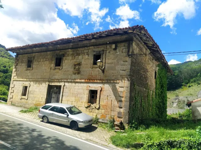 Subasta de solar en Latasa el 6 de abril de 2026