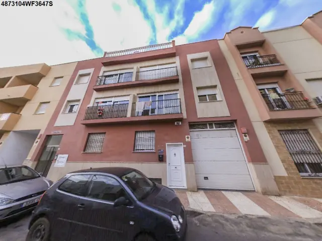 Subasta de garaje en Roquetas De Mar el 6 de abril de 2026