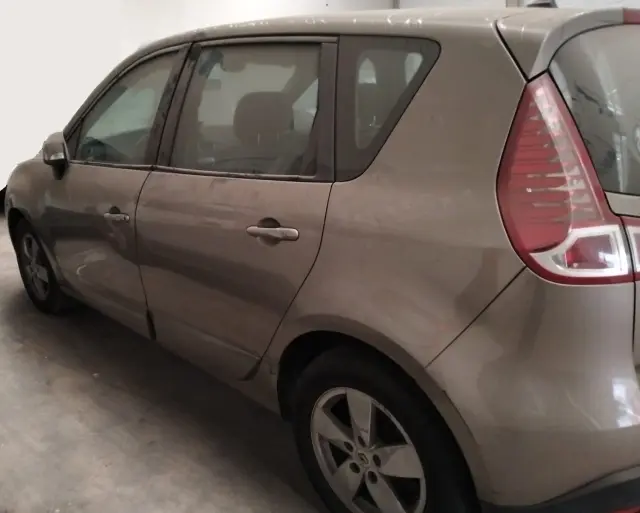 Subasta de turismos Renault Megane Scenic el 13 de abril de 2026