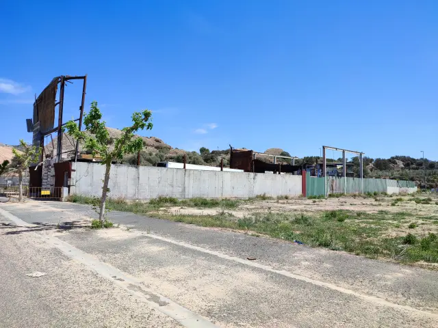 Subasta de nave industrial en Albelda el 23 de marzo de 2026