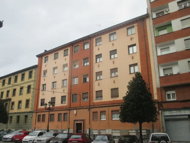 Subasta de vivienda en Oviedo el 6 de abril de 2026