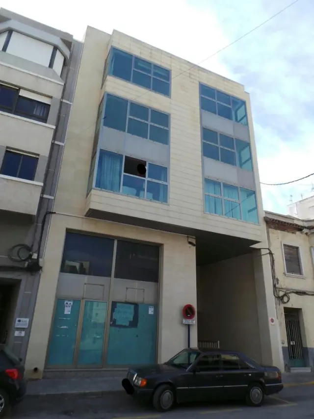 Subasta de local comercial en Orihuela el 20 de abril de 2026