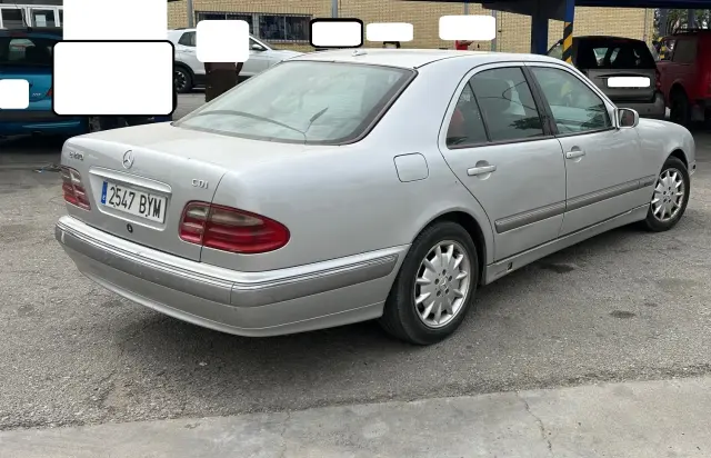 Subasta de turismos Mercedes E 270 el 20 de abril de 2026