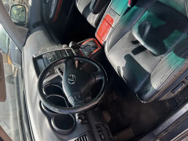 Subasta de turismos Lexus Lexus Rx300 el 30 de marzo de 2026