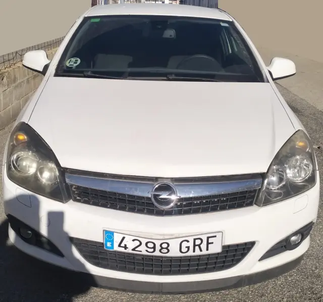 Subasta de turismos Opel Astra el 13 de abril de 2026
