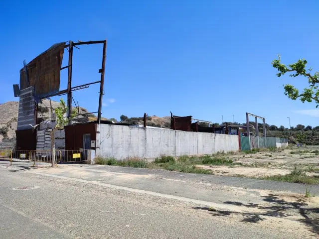 Subasta de nave industrial en Albelda el 23 de marzo de 2026