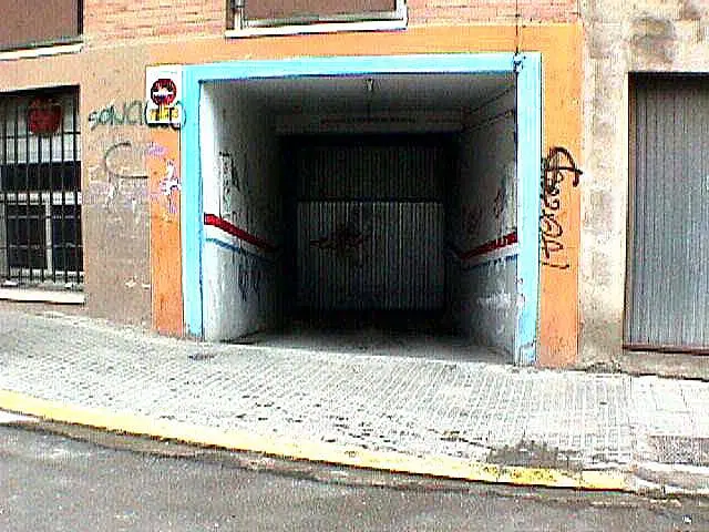 Subasta de local comercial en Sant Feliu De Llobregat el 20 de abril de 2026