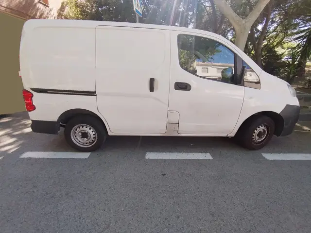 Subasta de turismos Nissan Nv200 el 13 de abril de 2026