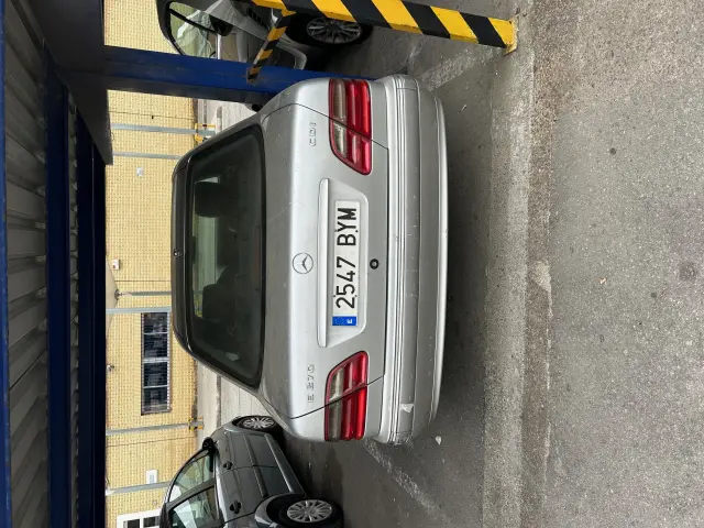 Subasta de turismos Mercedes E 270 el 20 de abril de 2026