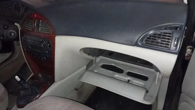 Subasta de turismos Citroen C5 2.0 el 20 de abril de 2026