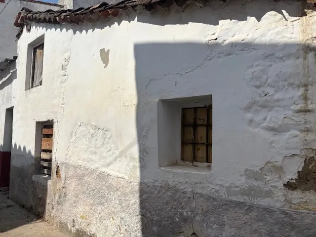 Subasta de vivienda en Peraleda De La Mata el 6 de abril de 2026