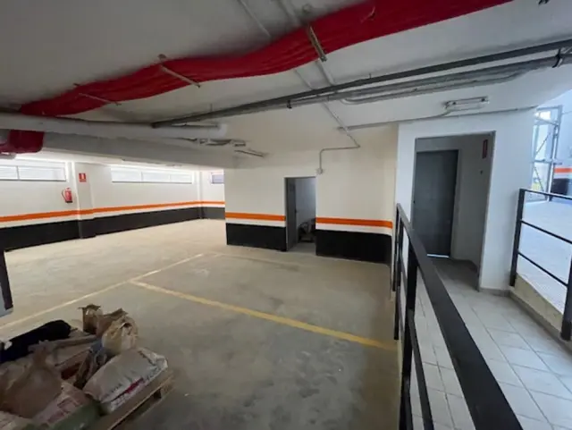 Subasta de garaje en Montroi-montroy el 30 de marzo de 2026