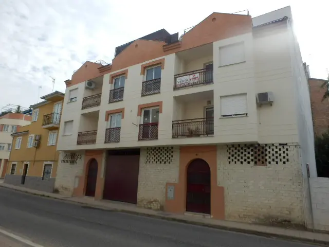 Subasta de local comercial en Andujar el 13 de abril de 2026