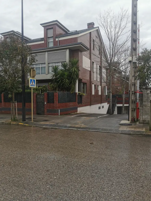 Subasta de garaje en Torrelavega el 30 de marzo de 2026