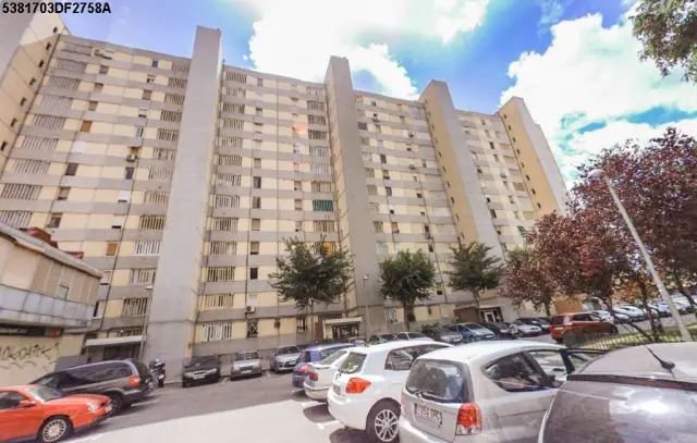 Subasta de vivienda en L'hospitalet De Llobregat el 6 de abril de 2026