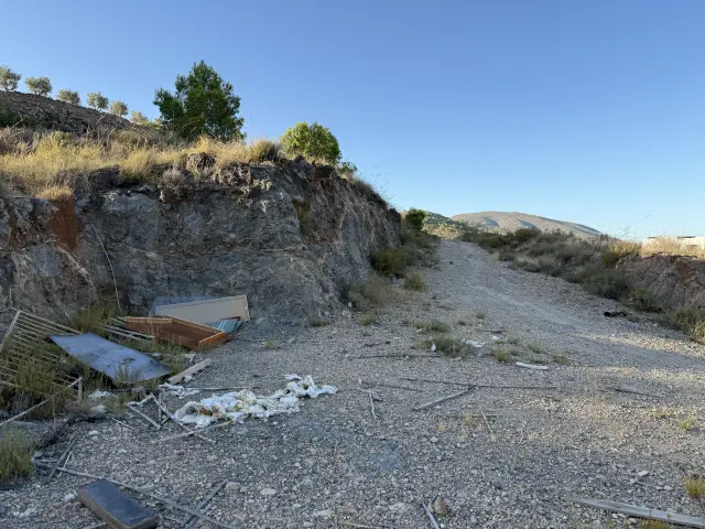 Subasta de solar en Velez De Benaudalla el 30 de marzo de 2026